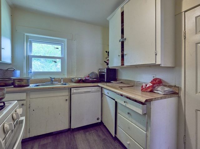 5 Jay St, Fitchburg, MA 01420
