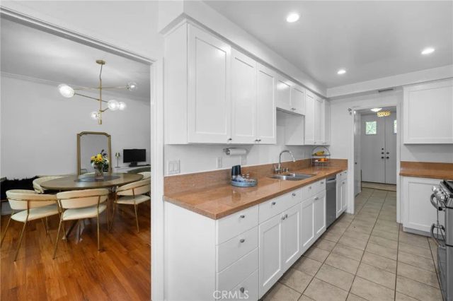 3200 Fairesta Street 17, La Crescenta, CA 91214