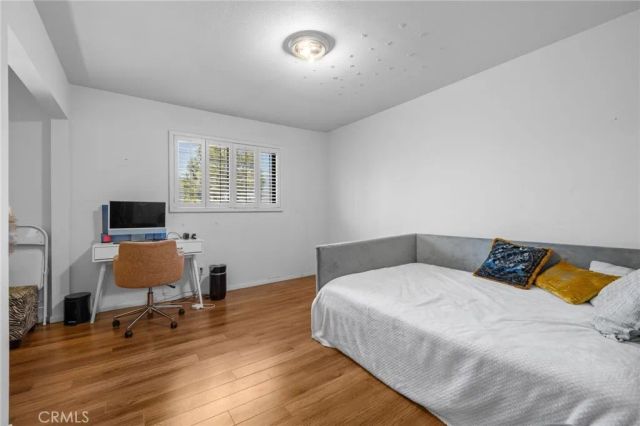 3200 Fairesta Street 17, La Crescenta, CA 91214