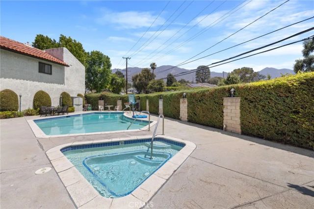 3200 Fairesta Street 17, La Crescenta, CA 91214