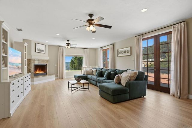 2852 Conestoga Court, Alpine, CA 91901