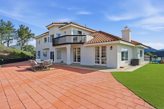 2852 Conestoga Court, Alpine, CA 91901