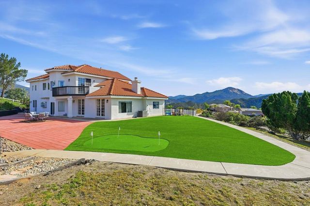 2852 Conestoga Court, Alpine, CA 91901