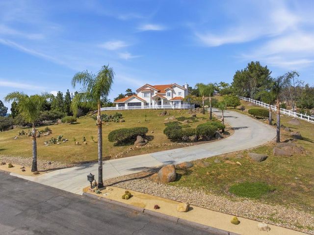 2852 Conestoga Court, Alpine, CA 91901