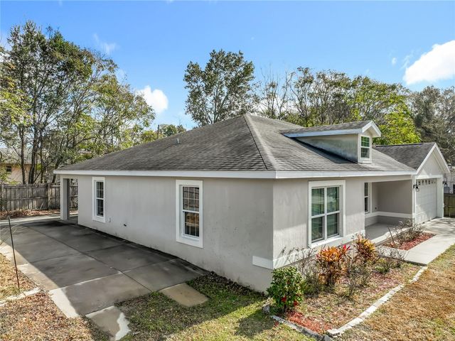 608 MASTERS AVENUE, Wildwood, FL 34785