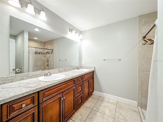608 MASTERS AVENUE, Wildwood, FL 34785