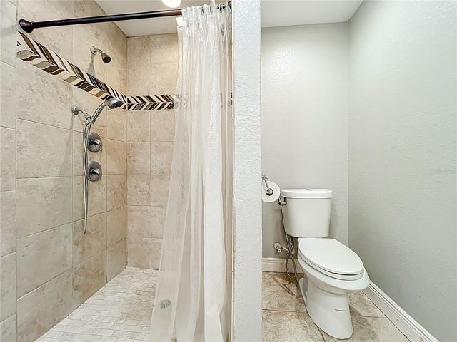 608 MASTERS AVENUE, Wildwood, FL 34785