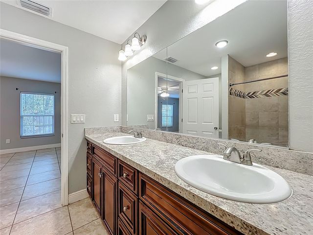 608 MASTERS AVENUE, Wildwood, FL 34785