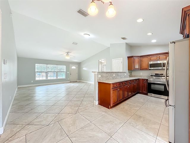 608 MASTERS AVENUE, Wildwood, FL 34785