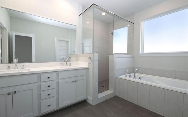 506 W Donovan G, Houston, TX 77091