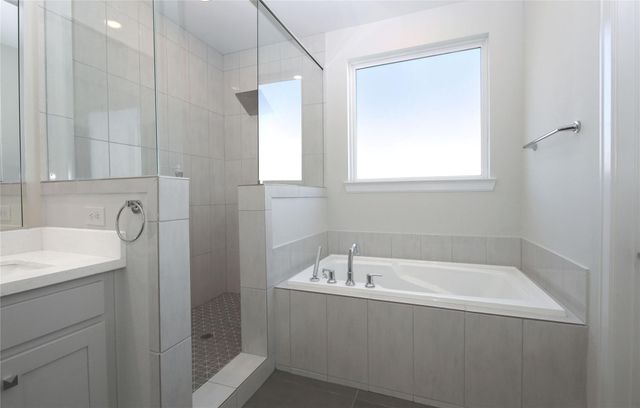 506 W Donovan G, Houston, TX 77091