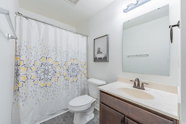 5279 N Thornhill Place, Bloomington, IN 47404