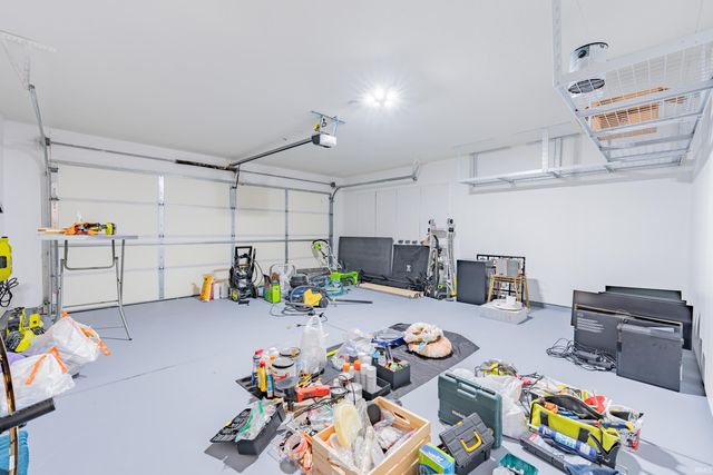 5279 N Thornhill Place, Bloomington, IN 47404