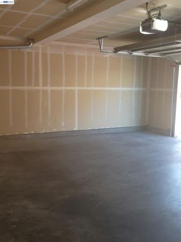 313 Turnstone Cir, Pittsburg, CA 94565