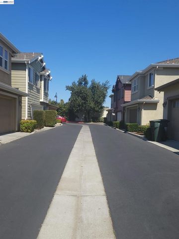 313 Turnstone Cir, Pittsburg, CA 94565