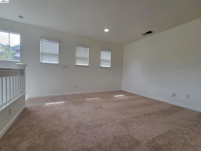 313 Turnstone Cir, Pittsburg, CA 94565