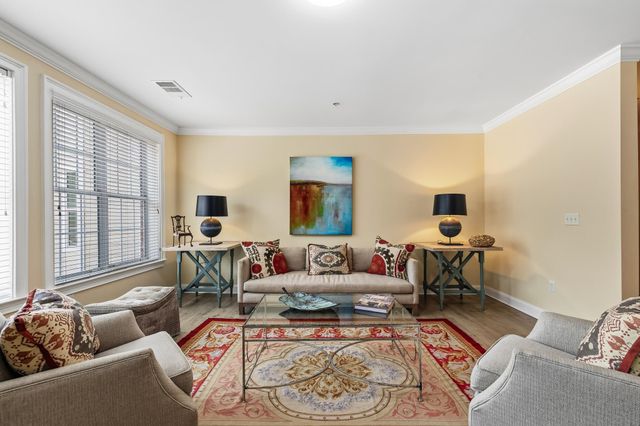 3520 Central Ave Apt 207, Memphis, TN 38111