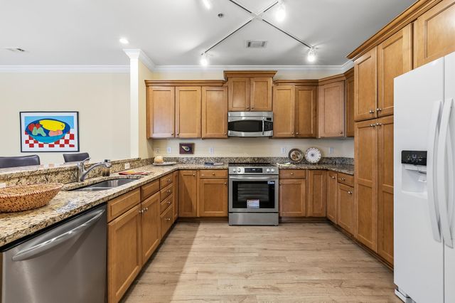 3520 Central Ave Apt 207, Memphis, TN 38111