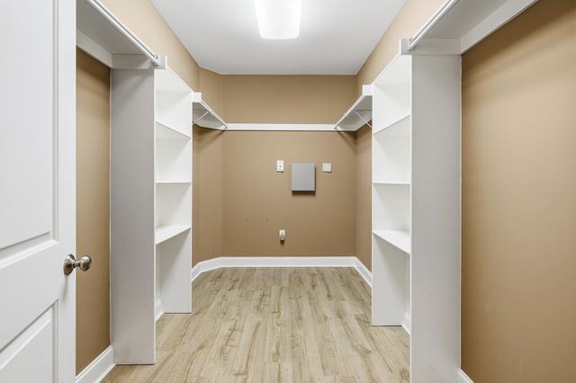 3520 Central Ave Apt 207, Memphis, TN 38111