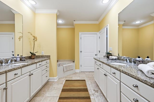 3520 Central Ave Apt 207, Memphis, TN 38111