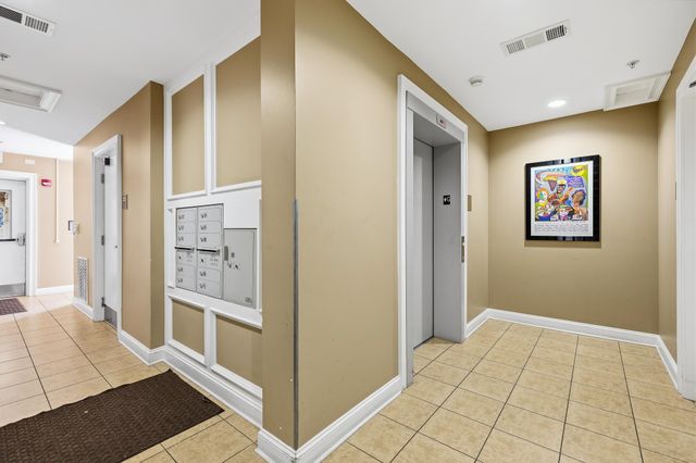 3520 Central Ave Apt 207, Memphis, TN 38111
