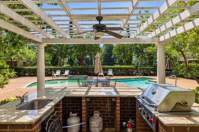 3520 Central Ave Apt 207, Memphis, TN 38111