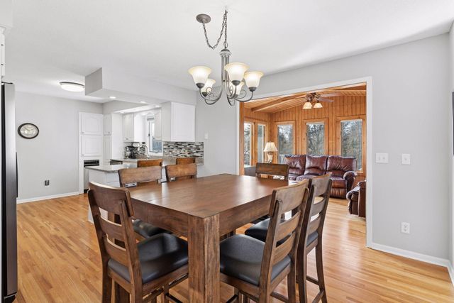 2555 Aladdin Street, Roseville, MN 55113