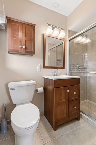 2555 Aladdin Street, Roseville, MN 55113