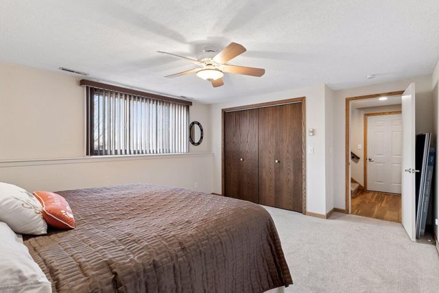 2555 Aladdin Street, Roseville, MN 55113