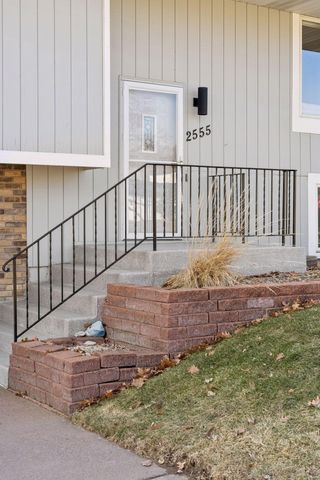2555 Aladdin Street, Roseville, MN 55113