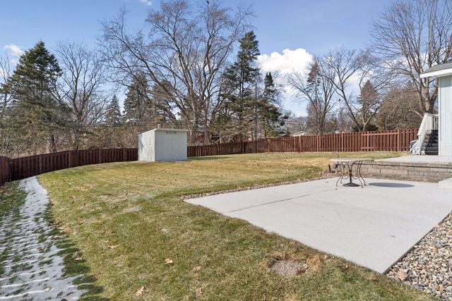 2555 Aladdin Street, Roseville, MN 55113