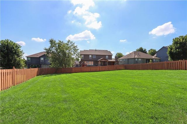 20067 W 108th Terrace, Olathe, KS 66061