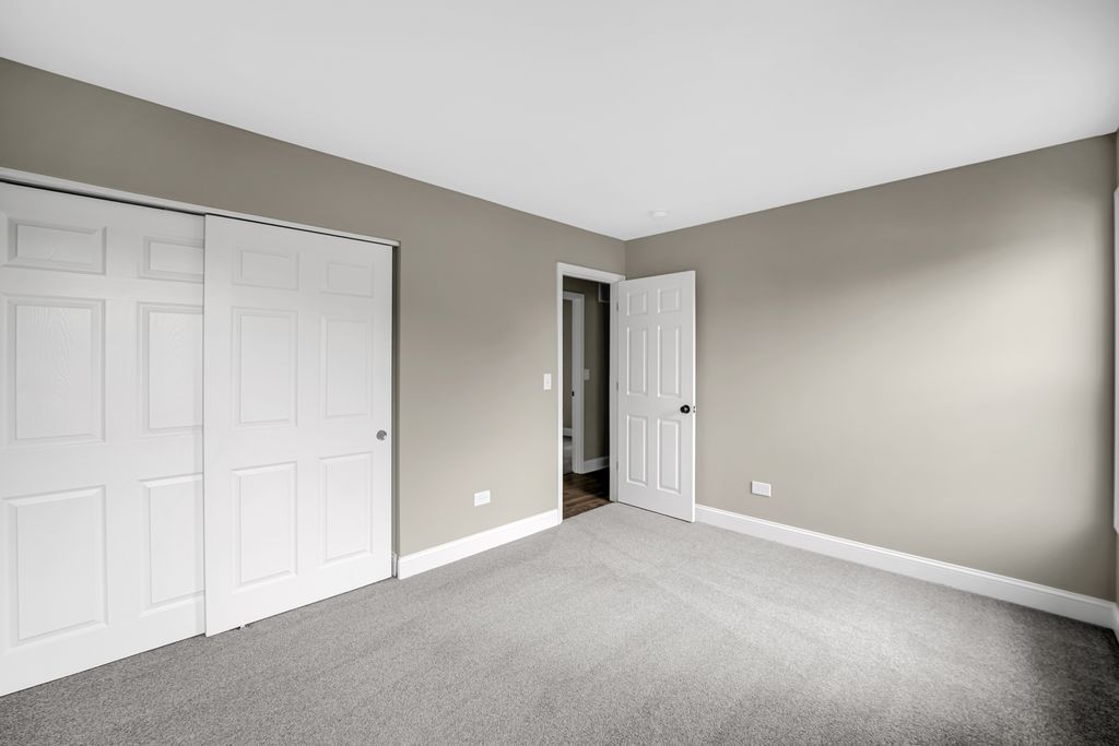 171 GLEN LAKE Drive, Bolingbrook, IL 60440 — photo 4