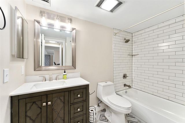 408 W UNIVERSITY AVENUE 7B, Gainesville, FL 32601