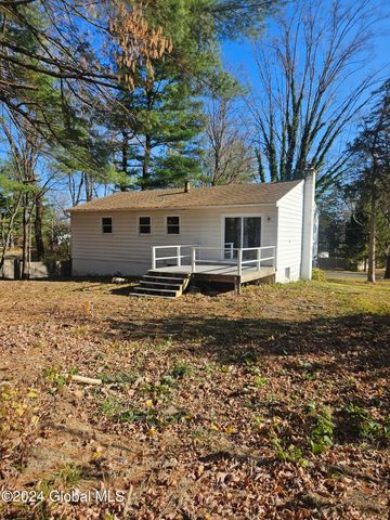 2315 Spruce Dr, Valatie, NY 12184