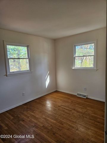 2315 Spruce Dr, Valatie, NY 12184