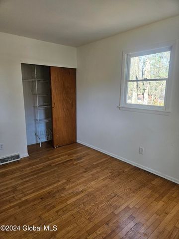 2315 Spruce Dr, Valatie, NY 12184