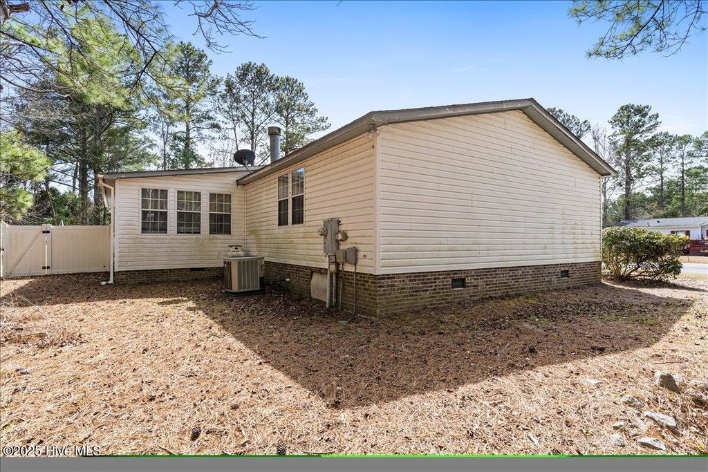982 Myrtle Court SW, Carolina Shores, NC 28467