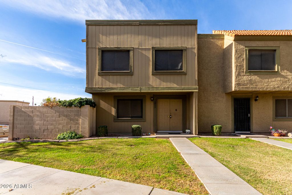 1011 E REDFIELD Road, Tempe, AZ 85283