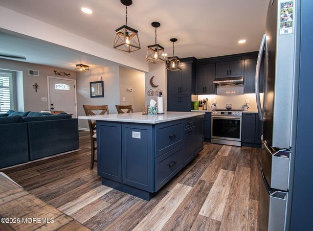 1220 Neptune Avenue, Beachwood, NJ 08722