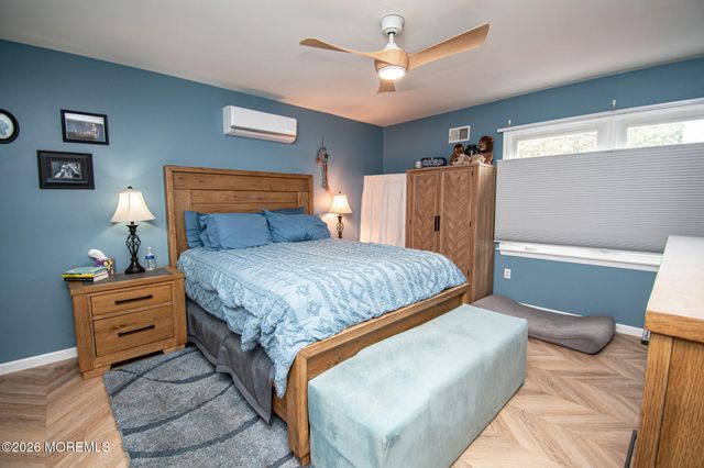 1220 Neptune Avenue, Beachwood, NJ 08722