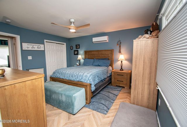 1220 Neptune Avenue, Beachwood, NJ 08722