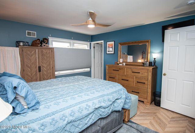 1220 Neptune Avenue, Beachwood, NJ 08722
