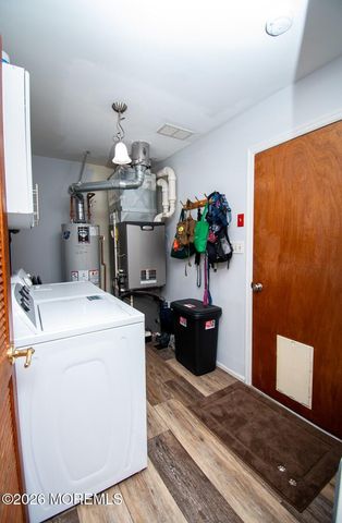 1220 Neptune Avenue, Beachwood, NJ 08722