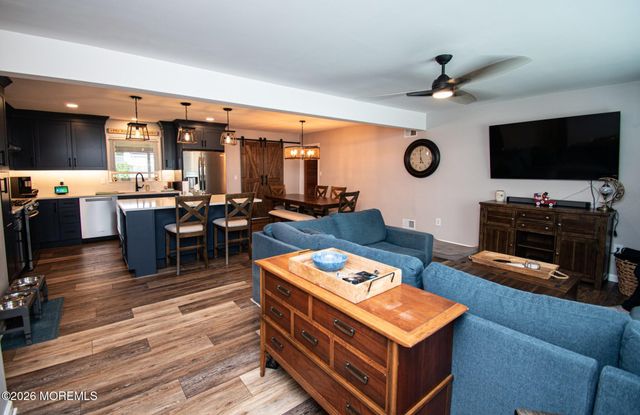 1220 Neptune Avenue, Beachwood, NJ 08722