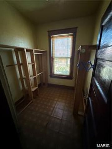 4146 Labadie Avenue, St Louis, MO 63115