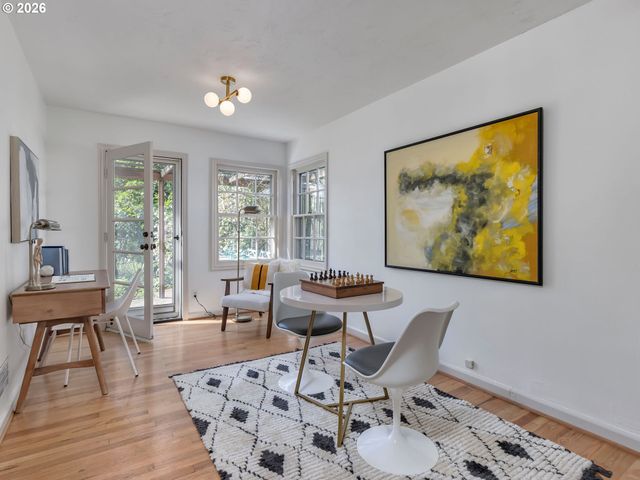 2214 N EMERSON St, Portland, OR 97217