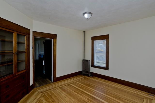 24 Morrell St, Springfield, MA 01104