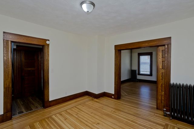 24 Morrell St, Springfield, MA 01104