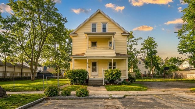 24 Morrell St, Springfield, MA 01104
